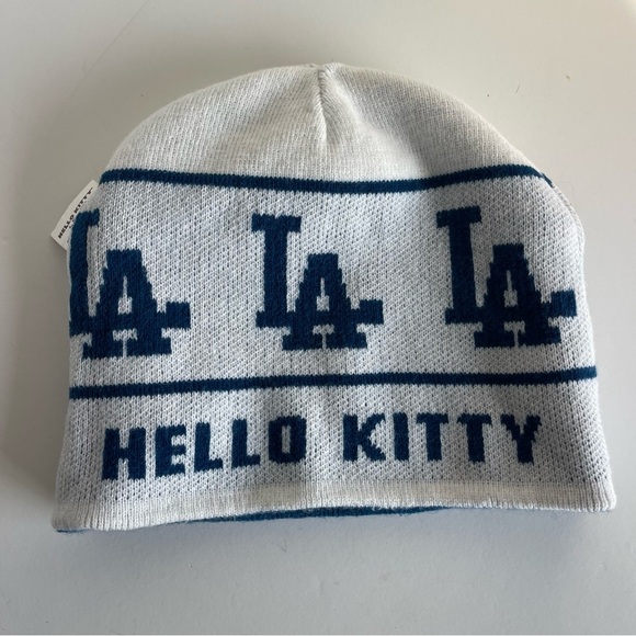 Hello Kitty x Los Angeles Dodgers Beanie Adult Blue Knit MLB Reversible 2021 SGA - Picture 4 of 7